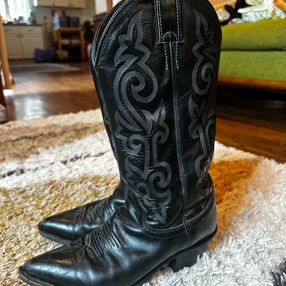 Vintage Justin Style Black Leather Pointy Toe Western Cowboy Boots! Size 7.5