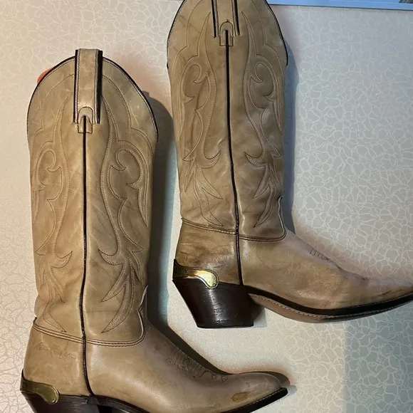 VINTAGE: Kenny Rogers | ladies cowboy boots. Size: 6