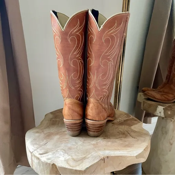 Vintage Leather Embroidered Cowboy Western Boots in Caramel Brown - 8.5