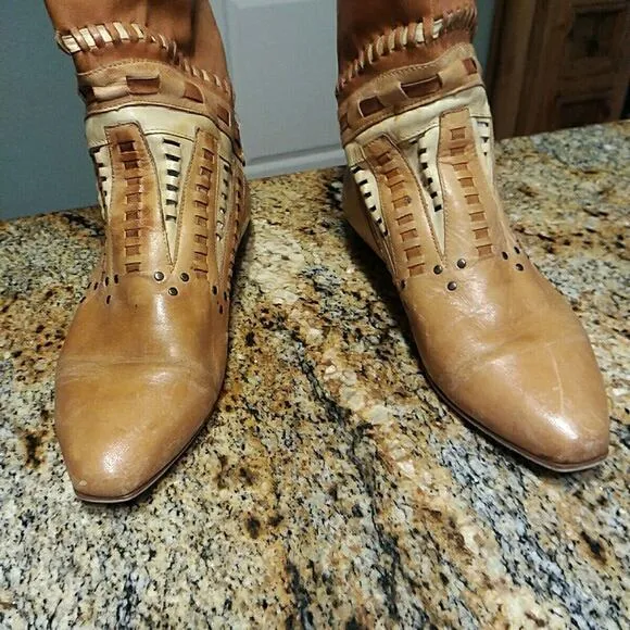 Vintage LJ Simone Tan Leather Moccasin Boots Southwest Monterey Size 9M