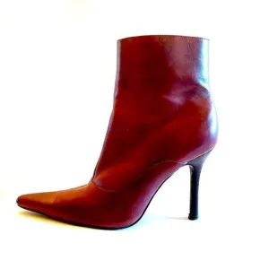 VINTAGE MAROON ANKLE BOOTS SIZE 7M 4” STACKED HEEL