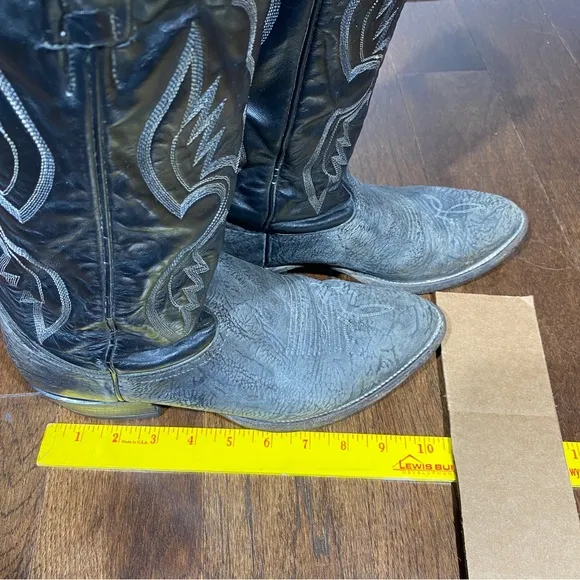vintage Men’s Tony Lama Cowboy Boots leather 7.5 D, 2 tone black gray texture