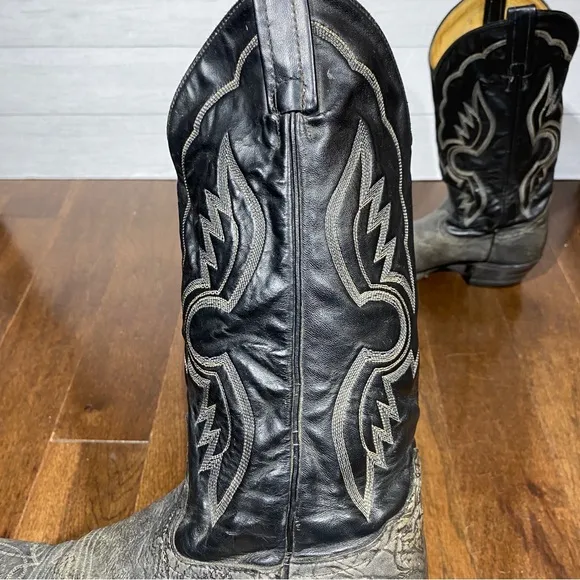 vintage Men’s Tony Lama Cowboy Boots leather 7.5 D, 2 tone black gray texture
