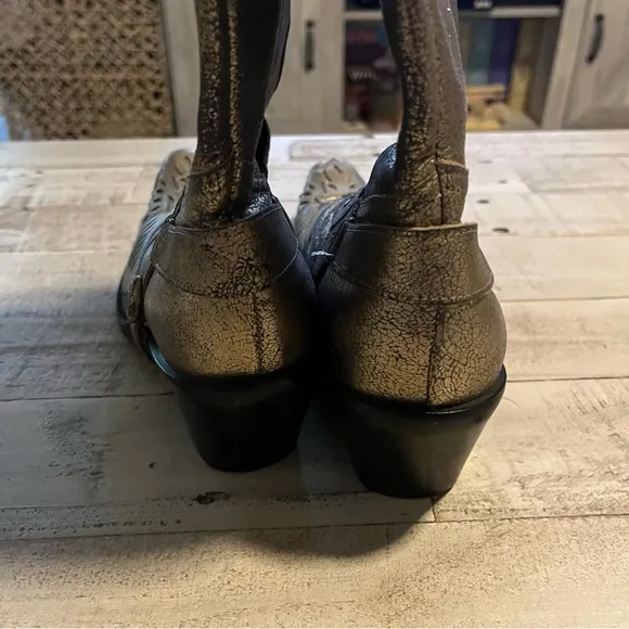 Vintage Nine West Gold Metallic Crackle Cowgirl Boots Size 8