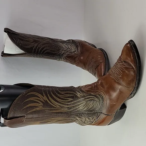 Vintage Nocona Brown Leather Men's Cowboy boots
