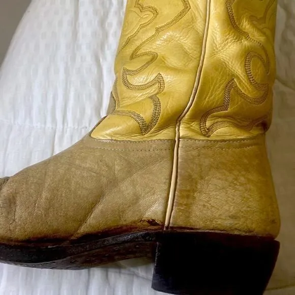 Vintage Nocona Cowboy Boots cream Leather Size 9 1/2 EE. See Video
