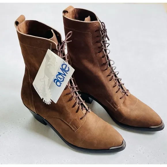 Vintage NWT Acme Brown Suede Lace Up Point Toe Western Boots Women’s 8