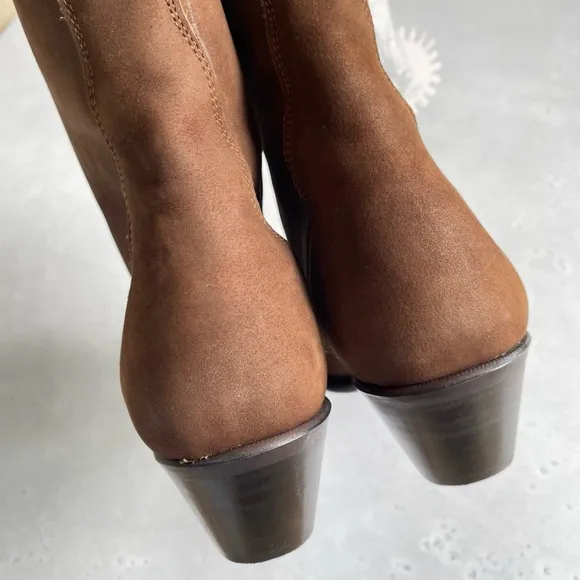 Vintage NWT Acme Brown Suede Lace Up Point Toe Western Boots Women’s 8