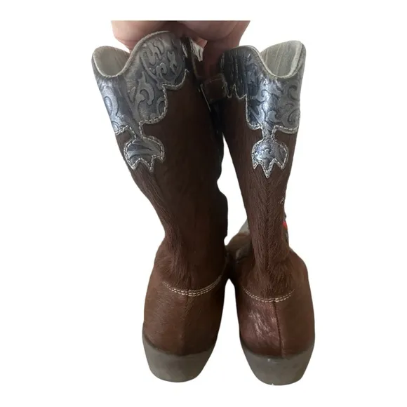 Vintage Oilily Embroidered Cow Hide Brown Western Boots 35