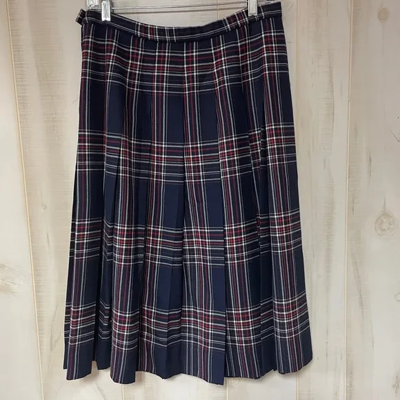 Vintage Pendleton Navy   Red Pleated Plaid Skirt Sz 14P 100% Virgin Wool A Line