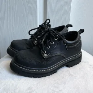 Vintage Skechers round toe shoes Y2K