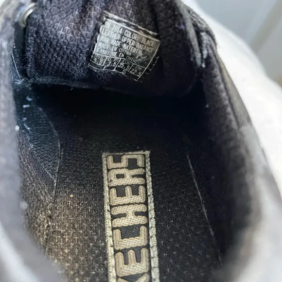 Vintage Skechers round toe shoes Y2K