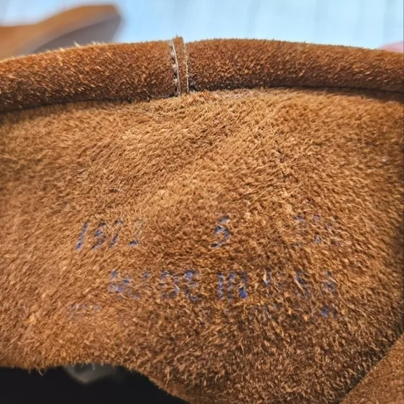 Vintage Suede Lace Up Moccasin Fringe Boots in Umber Brown Women's Size 5