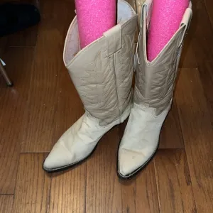 Vintage Tan Calf-Hair Western Women's Boots from Mexico