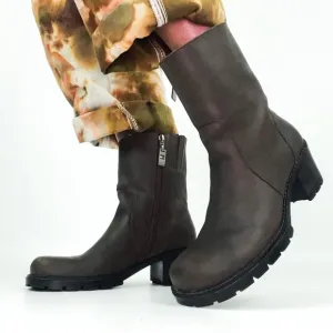 Vintage Tommy Hilfiger 1990’s Genuine Leather Square-Toe Lug-Sole Boots