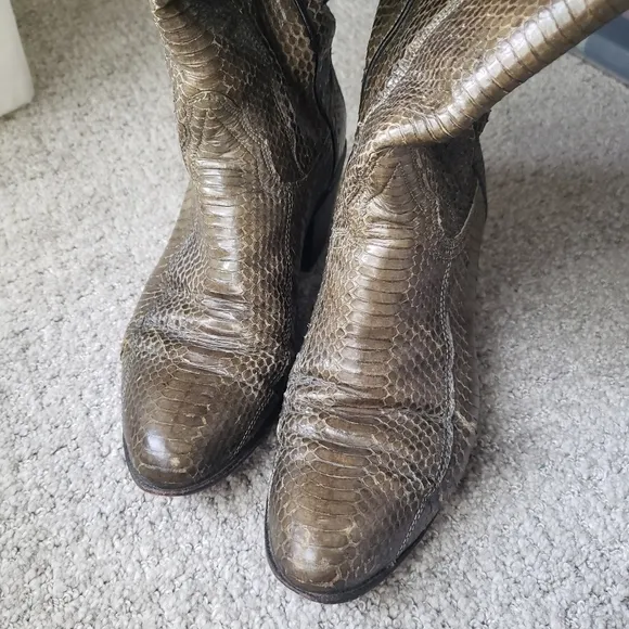 Vintage Tony Lama Green Crocodile Leather Cowboy Boots size 4