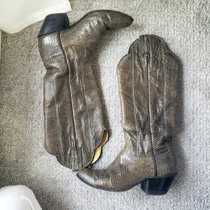 Vintage Tony Lama Green Crocodile Leather Cowboy Boots size 4