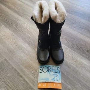 VINTAGE Kaufman Sorel Black Boots size 5 NWT