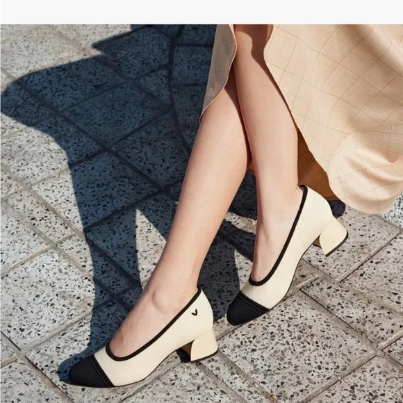 Vivaia Shoes Women's 37.5 Beige Black Julia Pro Almond Toe Chunky Heel