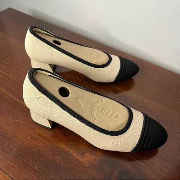Vivaia Shoes Women's 37.5 Beige Black Julia Pro Almond Toe Chunky Heel