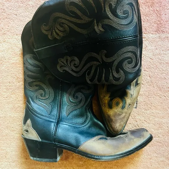 VTG 70s hand tooled leather cowgirl wedding festival boho Durango Boots 8.5