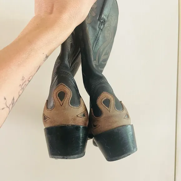 VTG 70s hand tooled leather cowgirl wedding festival boho Durango Boots 8.5