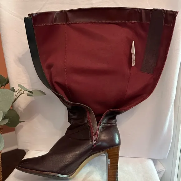 Vtg| Cobbies | knee high | side zipper | maroon | 1970’s | stacked heel | boots