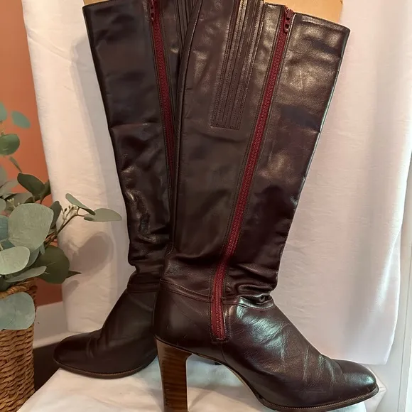 Vtg| Cobbies | knee high | side zipper | maroon | 1970’s | stacked heel | boots