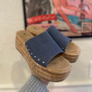 White Mountain Women's Blue Platform Sandals 7.5
