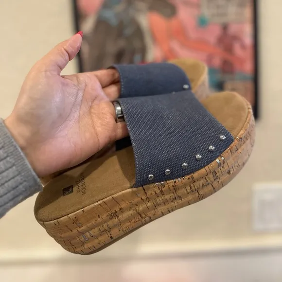 White Mountain Women's Blue Platform Sandals 7.5