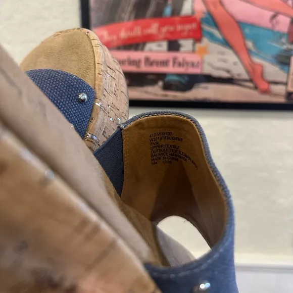 White Mountain Women's Blue Platform Sandals 7.5