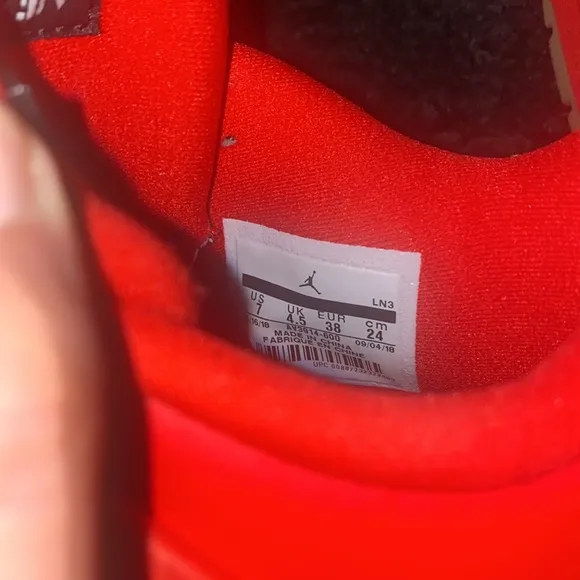 WMNS Air Jordan 4 Retro NRG Fire Red ‘singles day’. Sz.7W. Original box.