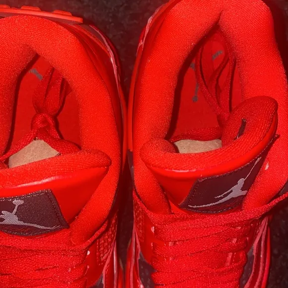 WMNS Air Jordan 4 Retro NRG Fire Red ‘singles day’. Sz.7W. Original box.