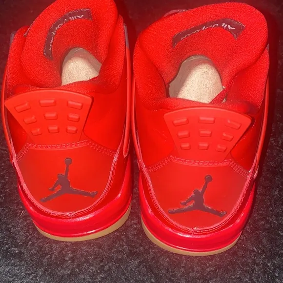 WMNS Air Jordan 4 Retro NRG Fire Red ‘singles day’. Sz.7W. Original box.