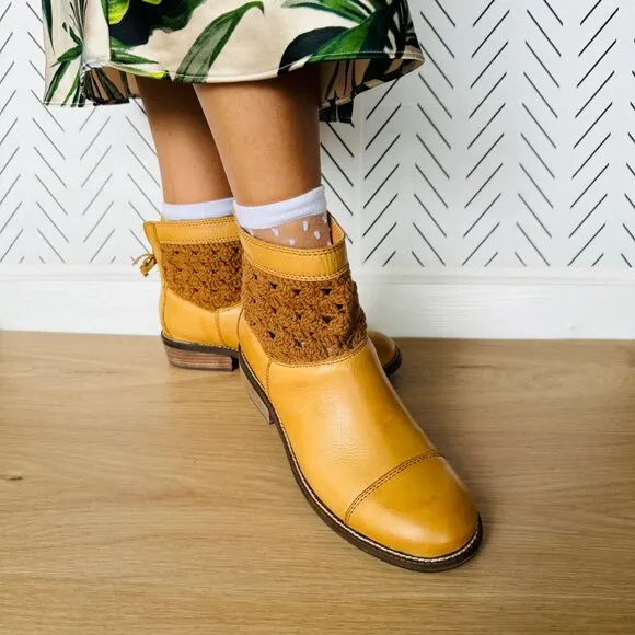 🤩Women Boots Sz 7.5 Latigo leather Crochet Booties Carly Zip Caramel brown New