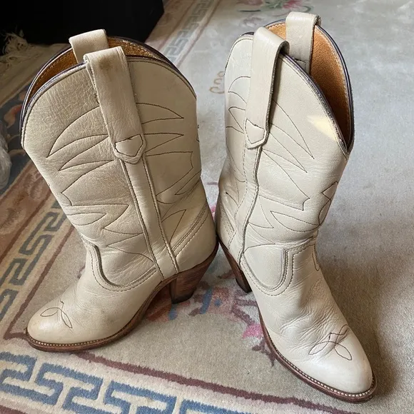 Women Frye Boots