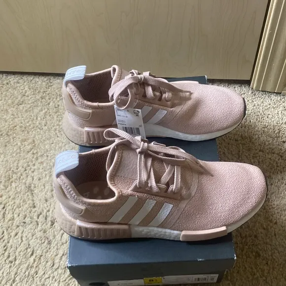 WOMEN'S Adidas NMD R1 Shoes Color: Ash Pearl Size: 8.5