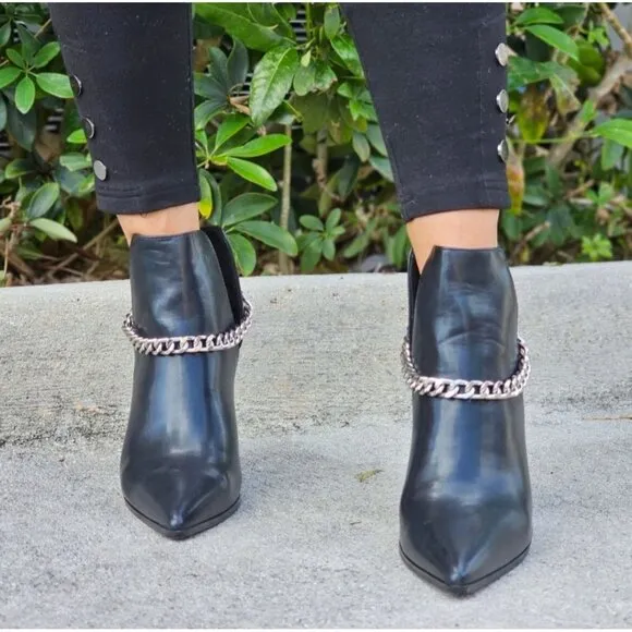 Women's Black Block Heel Chelsea Boots