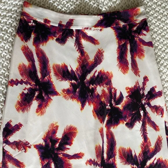 Women’s Equipment Skirt with Multi Color Palm Print size 4