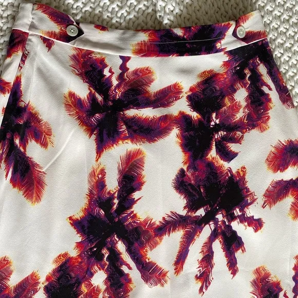 Women’s Equipment Skirt with Multi Color Palm Print size 4