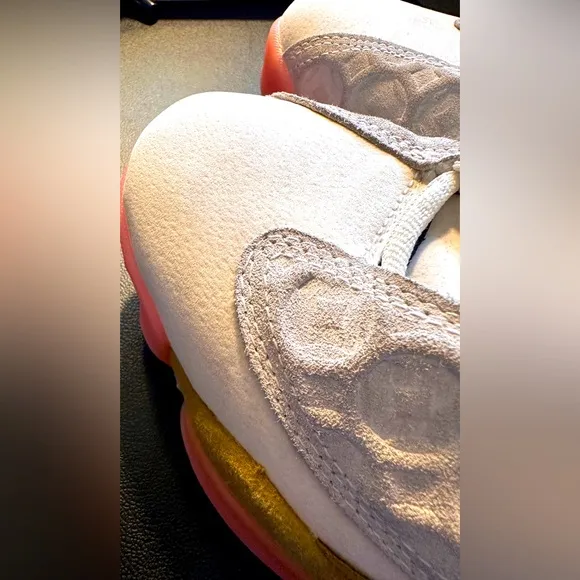 WOMEN’S JORDAN ‘B’ RETRO 2013 SIZE 8 SUEDE