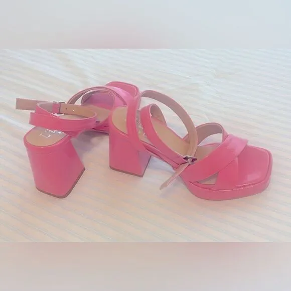 Women's Simple Platform Chunky Heel Sandal in Cosmic Pink! NWOT Size 36 (6)