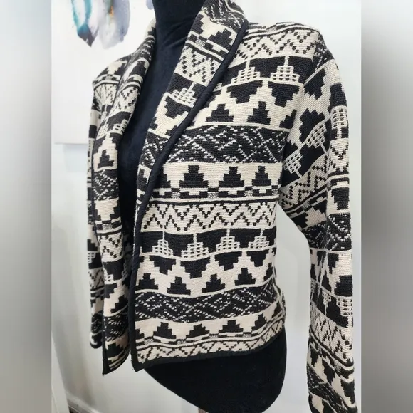 WOMEN'S size Small,  cutest black &amp; white Aztec blazer jacket by [ Bedford Fair]