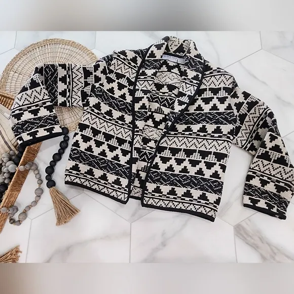 WOMEN'S size Small,  cutest black &amp; white Aztec blazer jacket by [ Bedford Fair]
