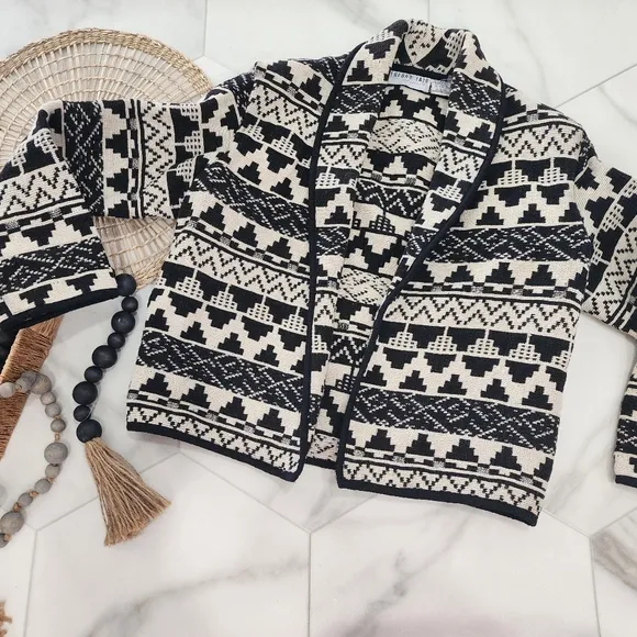 WOMEN'S size Small,  cutest black &amp; white Aztec blazer jacket by [ Bedford Fair]