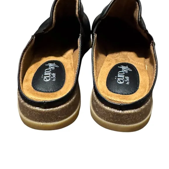 Women’s Sofft Eurosoft  Black Leather Mules Size 8.5M Clogs NWOT