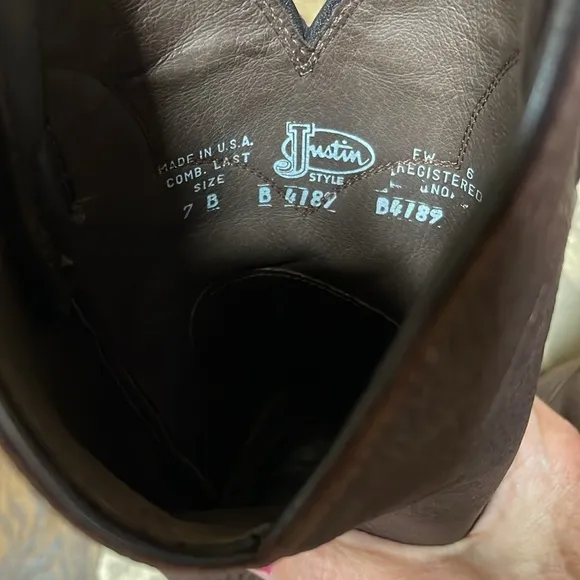Women’s Vintage Justin boots size 7B