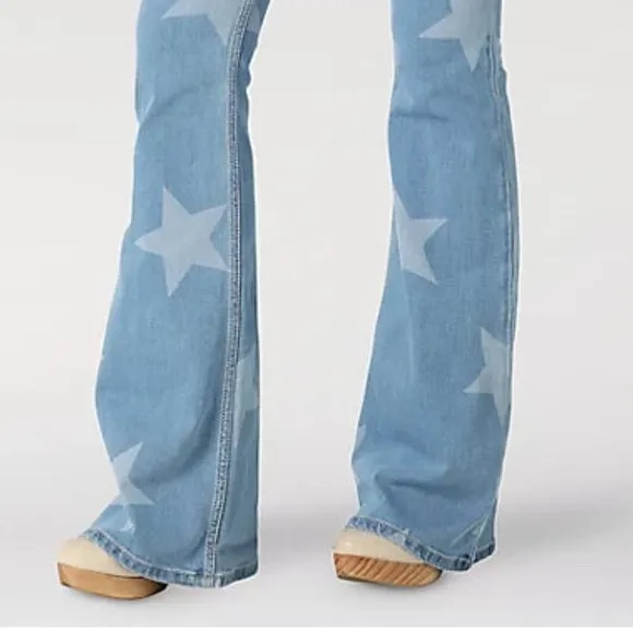 Wrangler Retro Mae Star Flare Jean in Alice Sz 28
