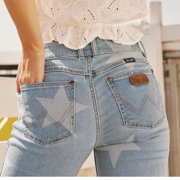 Wrangler Retro Mae Star Flare Jean in Alice Sz 28