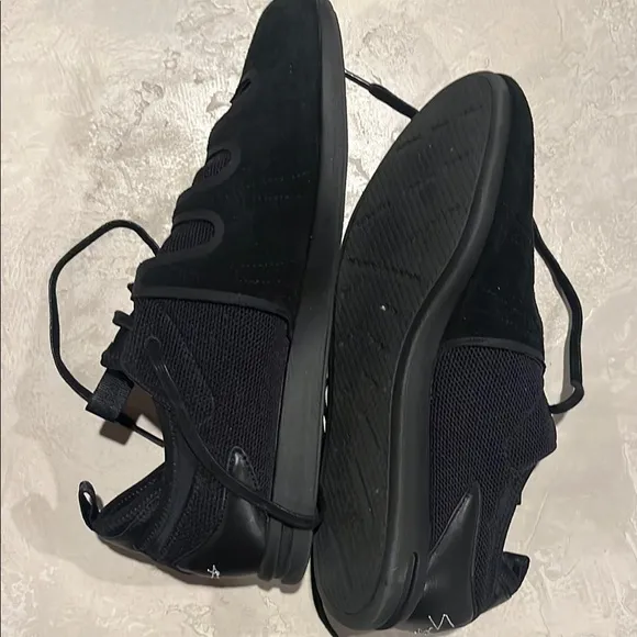 Y-3 Black Sneakers Minimalist Design